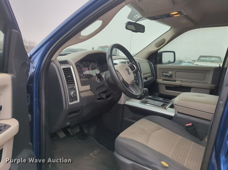 image for item NZ9388 2010 Dodge Ram 1500 Crew Cab pickup truck