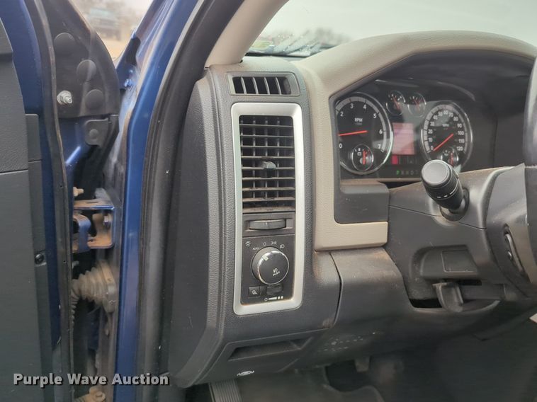 image for item NZ9388 2010 Dodge Ram 1500 Crew Cab pickup truck