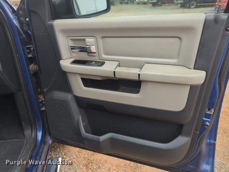 image for item NZ9388 2010 Dodge Ram 1500 Crew Cab pickup truck