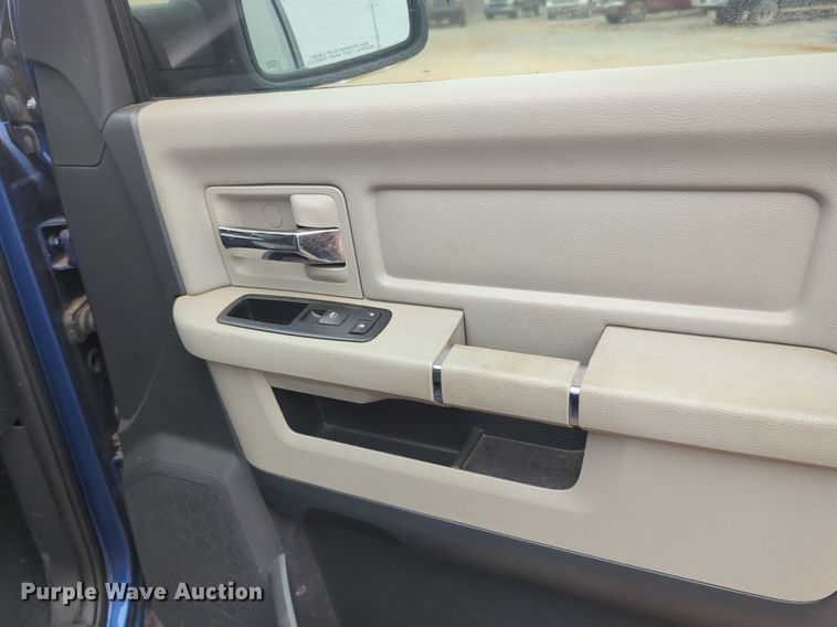 image for item NZ9388 2010 Dodge Ram 1500 Crew Cab pickup truck
