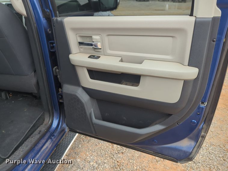 image for item NZ9388 2010 Dodge Ram 1500 Crew Cab pickup truck