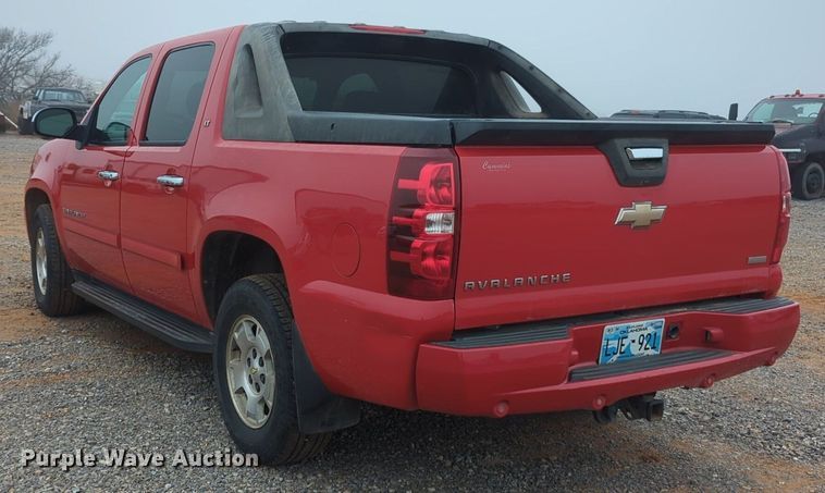 image for item NZ9389 2009 Chevrolet Avalanche Crew Cab pickup truck