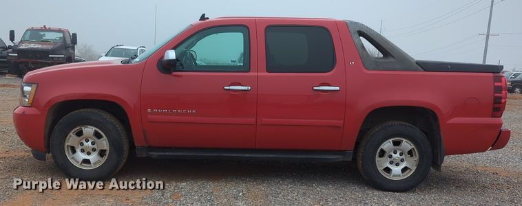 image for item NZ9389 2009 Chevrolet Avalanche Crew Cab pickup truck
