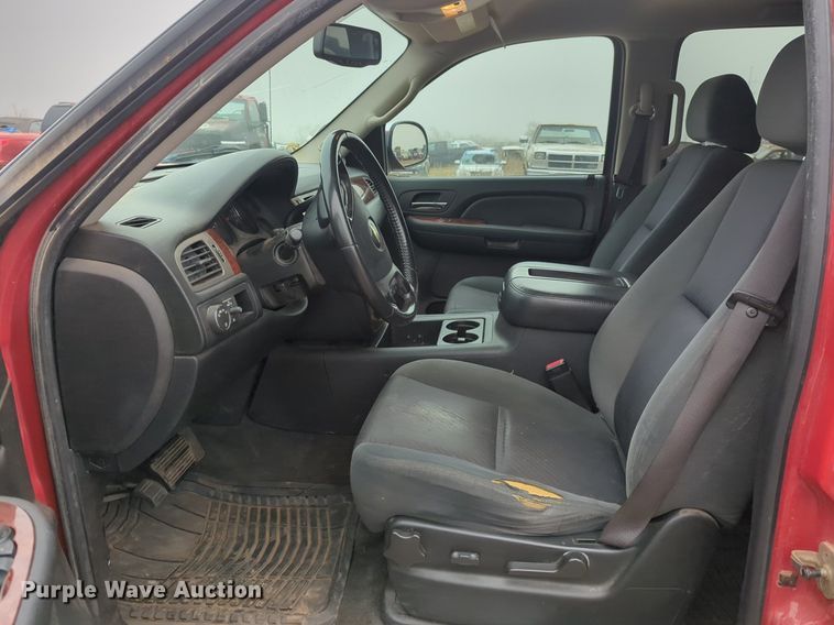 image for item NZ9389 2009 Chevrolet Avalanche Crew Cab pickup truck