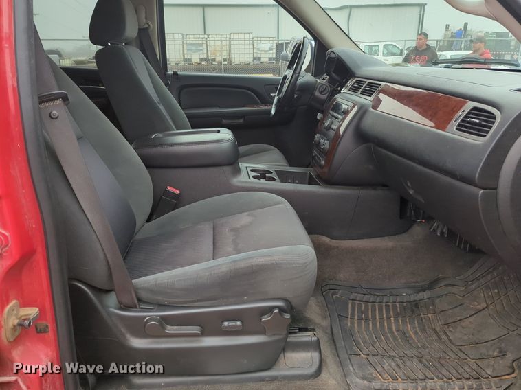 image for item NZ9389 2009 Chevrolet Avalanche Crew Cab pickup truck