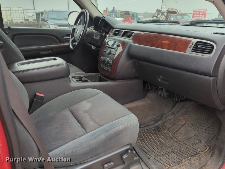 image for item NZ9389 2009 Chevrolet Avalanche Crew Cab pickup truck