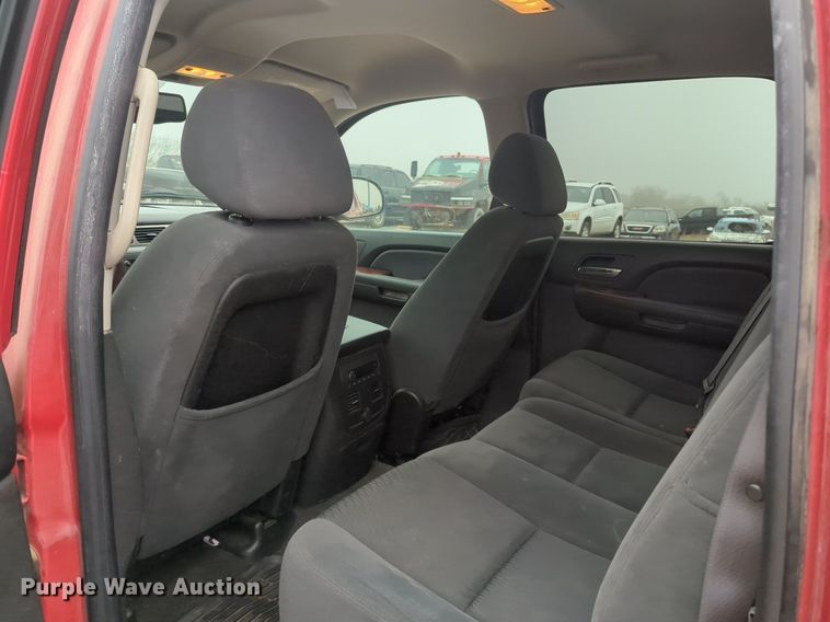 image for item NZ9389 2009 Chevrolet Avalanche Crew Cab pickup truck