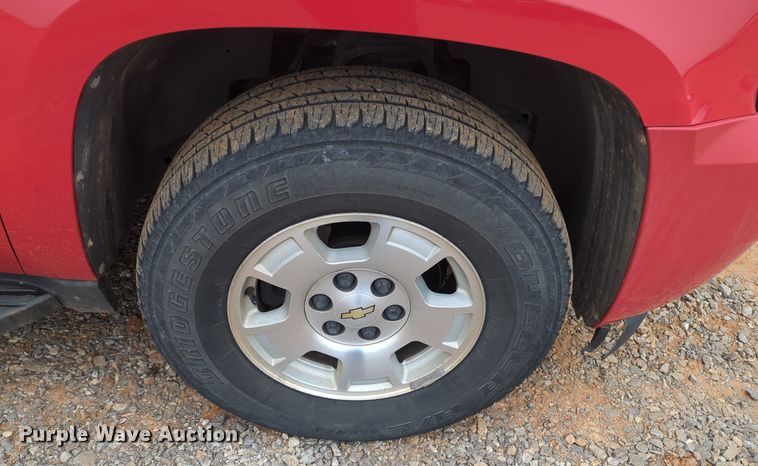 image for item NZ9389 2009 Chevrolet Avalanche Crew Cab pickup truck