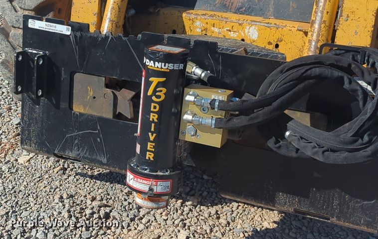 image for item NZ9416 Danuser T3 skid steer post driver