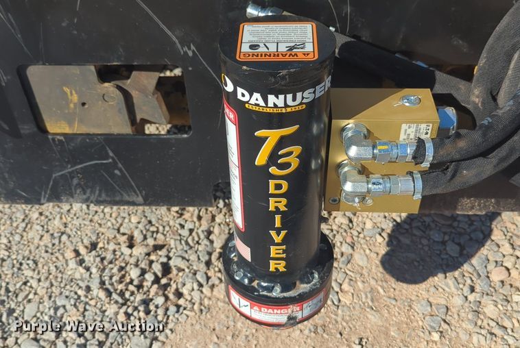 image for item NZ9416 Danuser T3 skid steer post driver