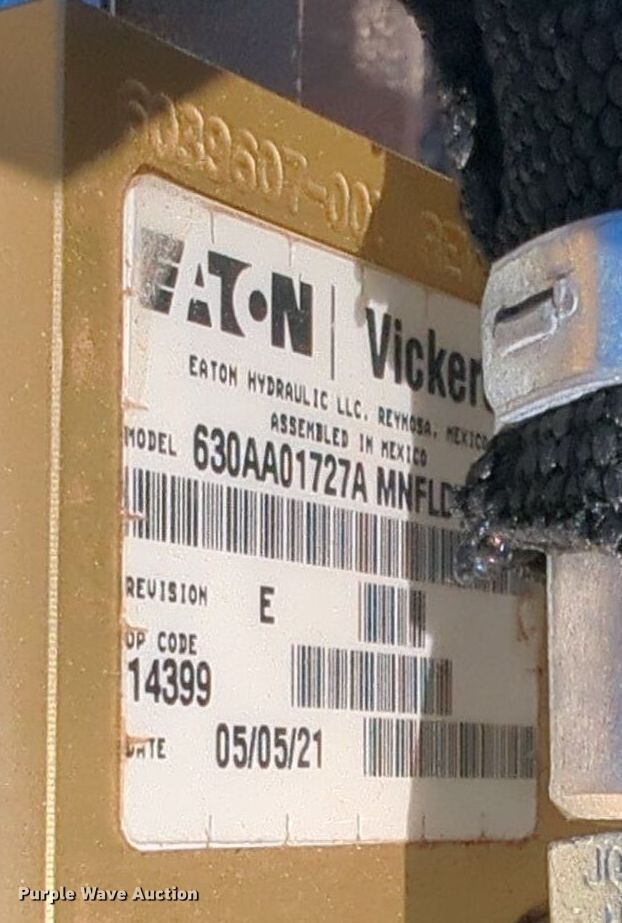 image for item NZ9416 Danuser T3 skid steer post driver