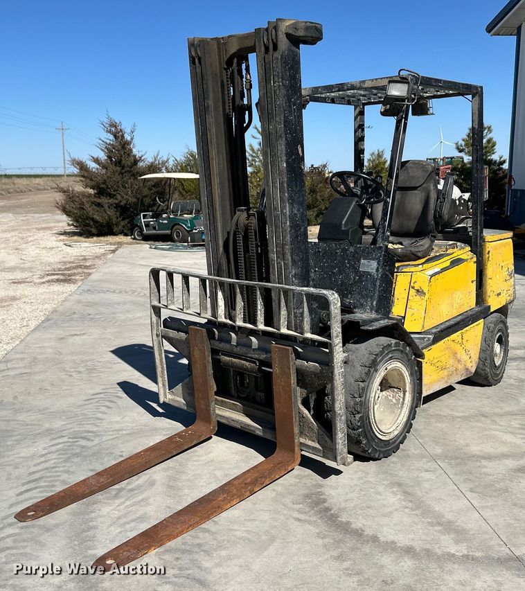 image for item OA9568 Yale forklift
