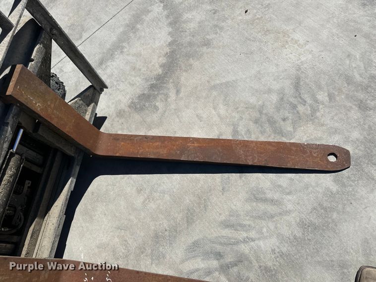 image for item OA9568 Yale forklift