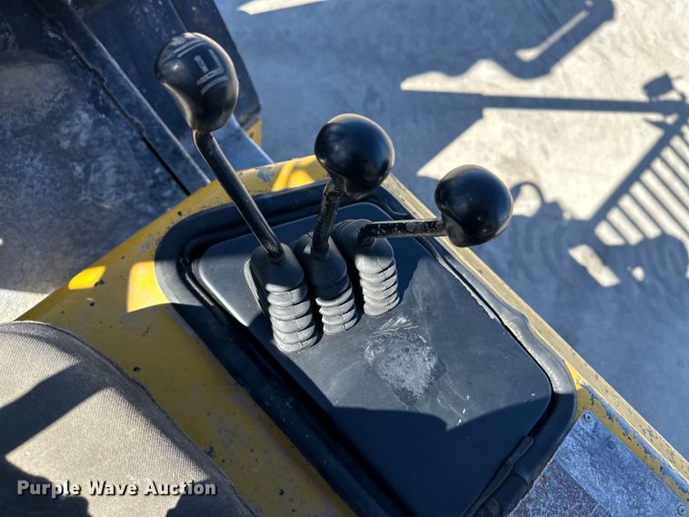 image for item OA9568 Yale forklift