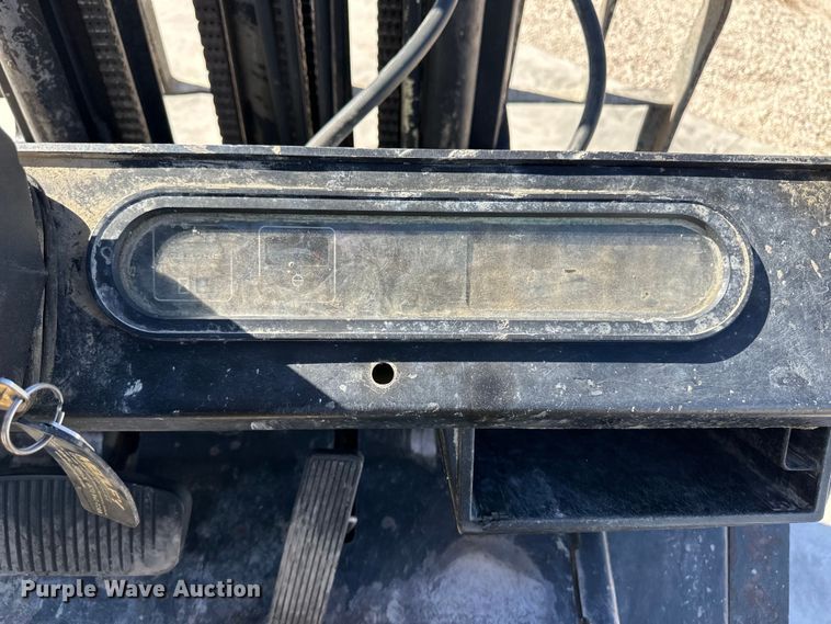 image for item OA9568 Yale forklift