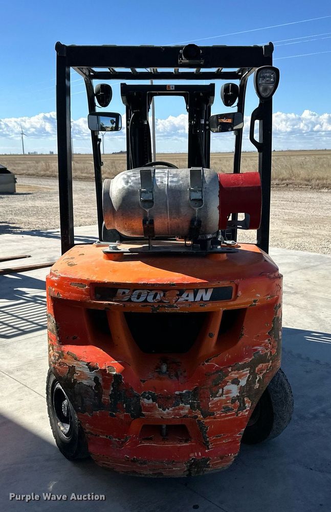image for item OA9569 Doosan G35NC-7 forklift