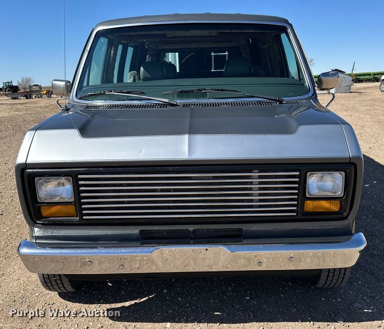 image for item OA9603 1990 Ford Econoline 150 van