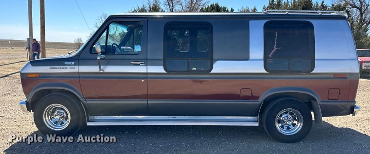 image for item OA9603 1990 Ford Econoline 150 van