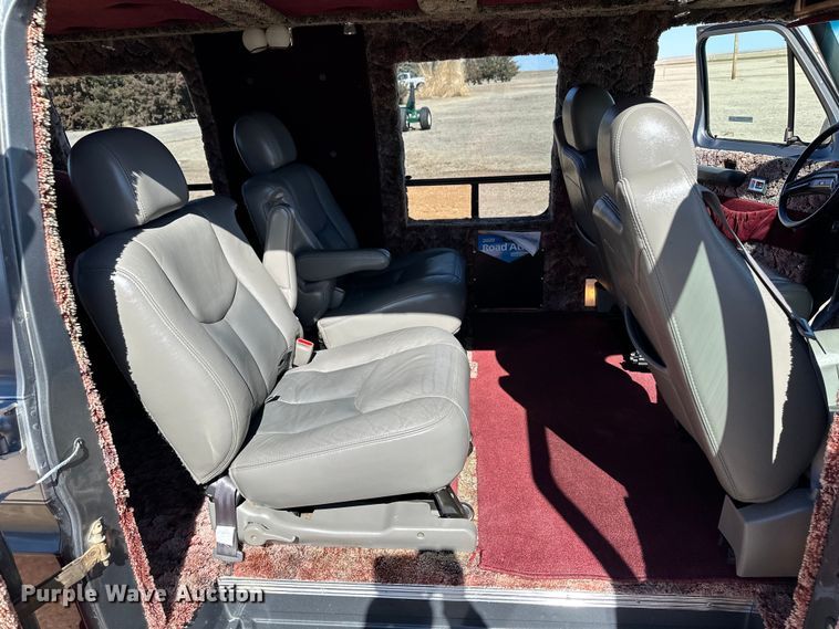 image for item OA9603 1990 Ford Econoline 150 van