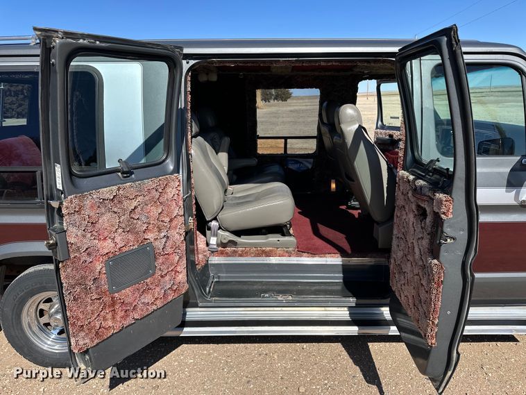 image for item OA9603 1990 Ford Econoline 150 van