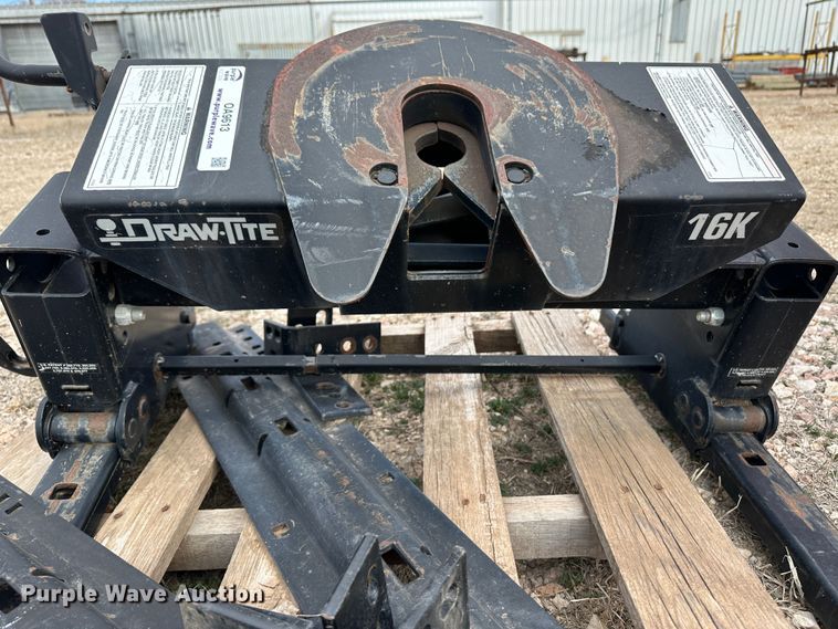 image for item OA9613 Draw-Tite fifth wheel hitch