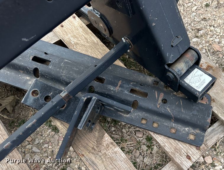 image for item OA9613 Draw-Tite fifth wheel hitch