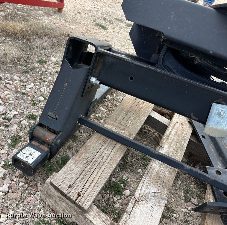 image for item OA9613 Draw-Tite fifth wheel hitch