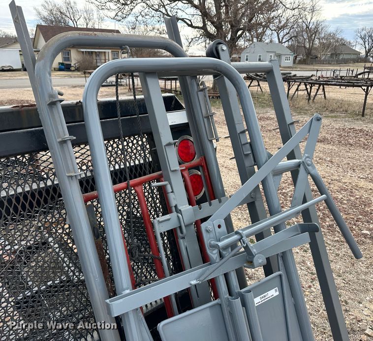 image for item OA9617 (2) Filson livestock squeeze chutes