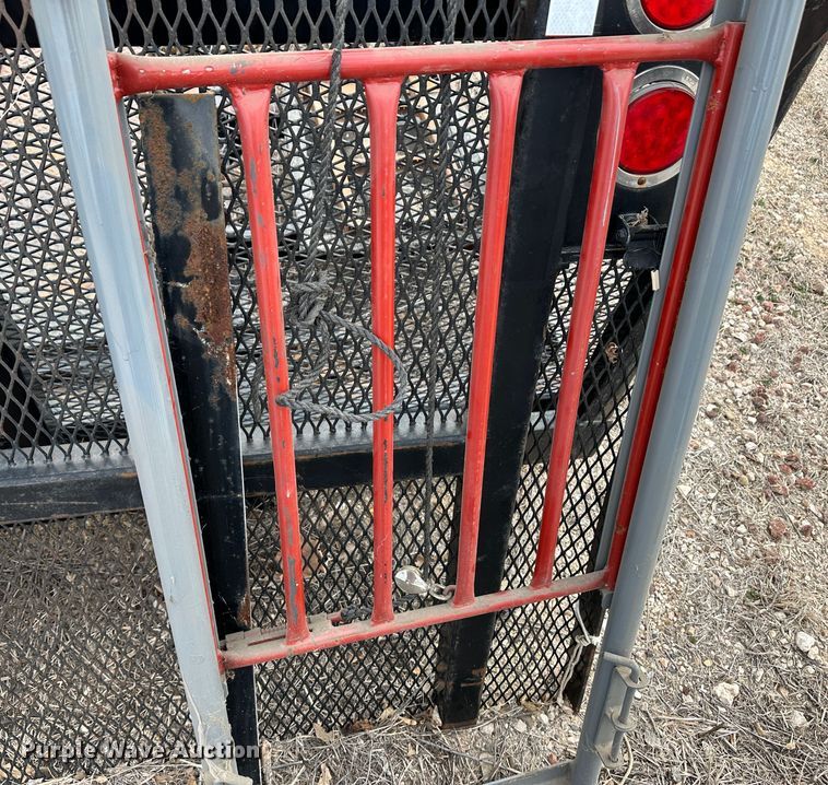 image for item OA9617 (2) Filson livestock squeeze chutes