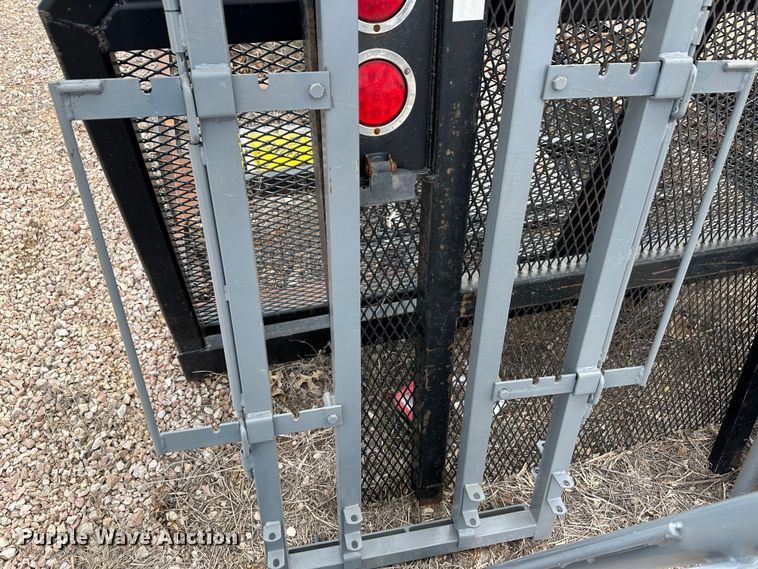 image for item OA9617 (2) Filson livestock squeeze chutes