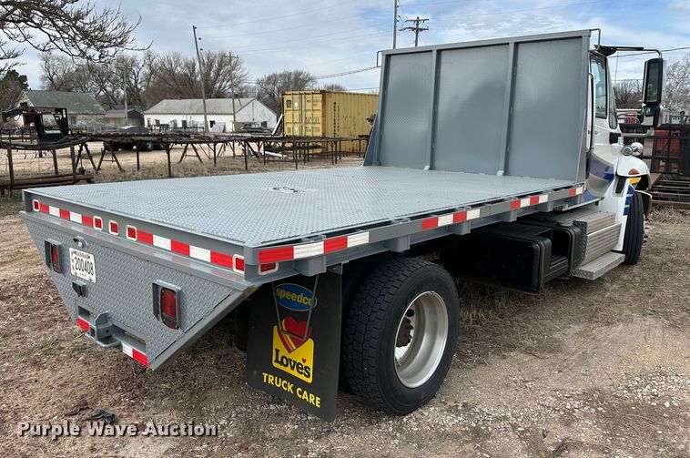 image for item OA9618 2013 International 4300 semi truck