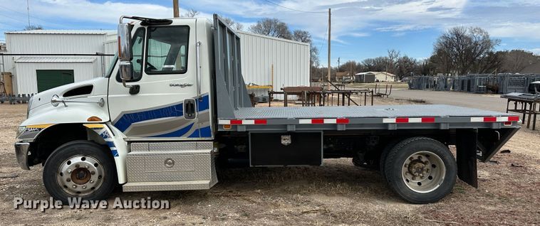 image for item OA9618 2013 International 4300 semi truck