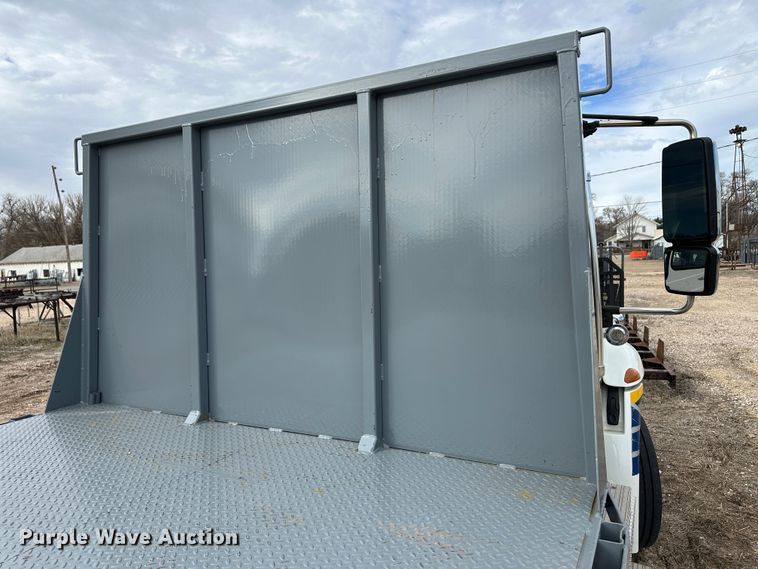 image for item OA9618 2013 International 4300 semi truck