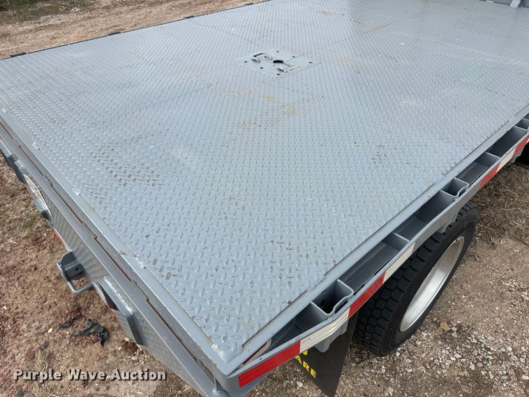 image for item OA9618 2013 International 4300 semi truck