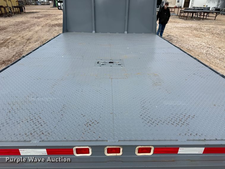 image for item OA9618 2013 International 4300 semi truck