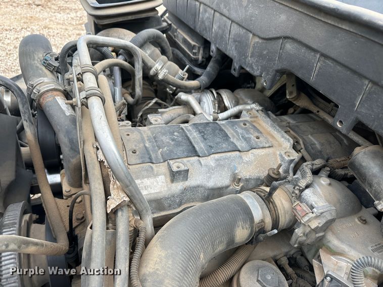 image for item OA9618 2013 International 4300 semi truck