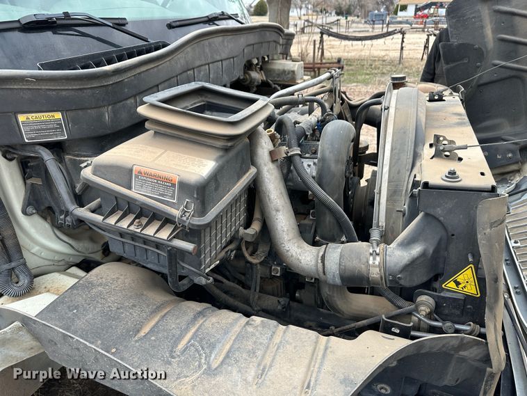 image for item OA9618 2013 International 4300 semi truck