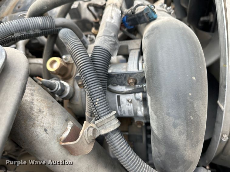 image for item OA9618 2013 International 4300 semi truck