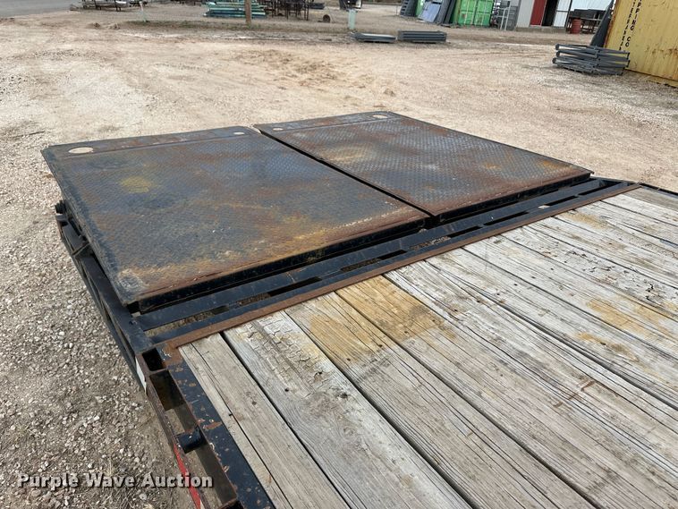 image for item OA9619 2012 Titan CF2739 equipment trailer