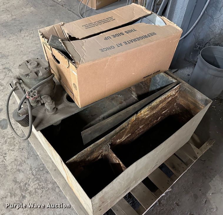 image for item OA9620 1974 Gallmeyer & Livingston 570 surface grinder