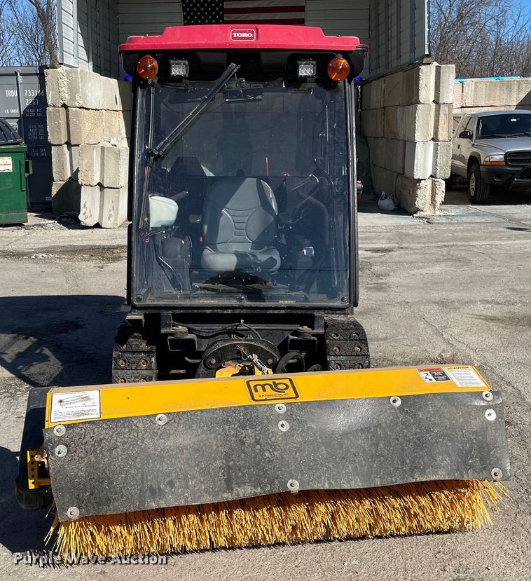 image for item OG9793 Toro Groundmaster 7200 with Polar Trac system