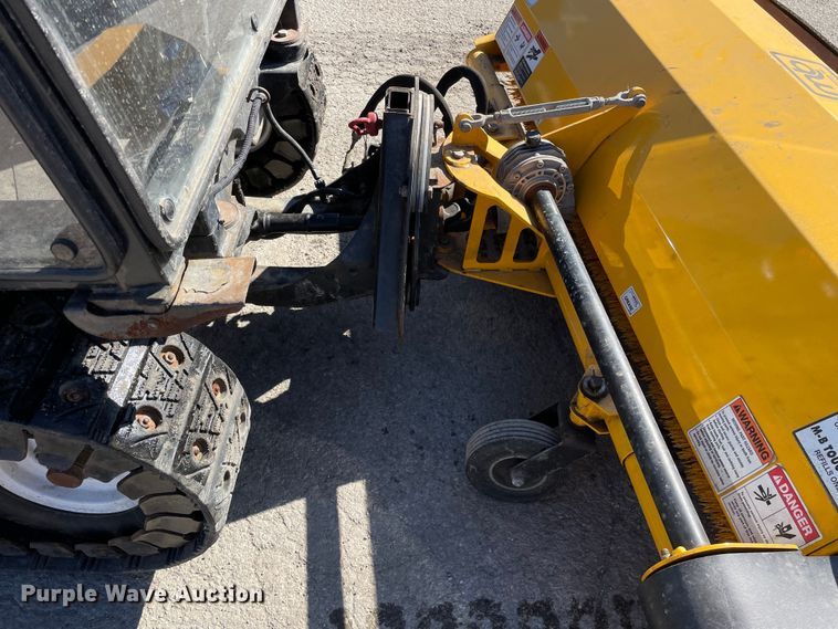 image for item OG9793 Toro Groundmaster 7200 with Polar Trac system