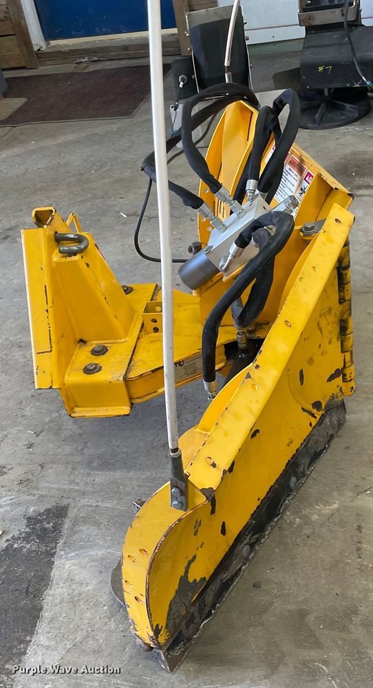 image for item OG9793 Toro Groundmaster 7200 with Polar Trac system