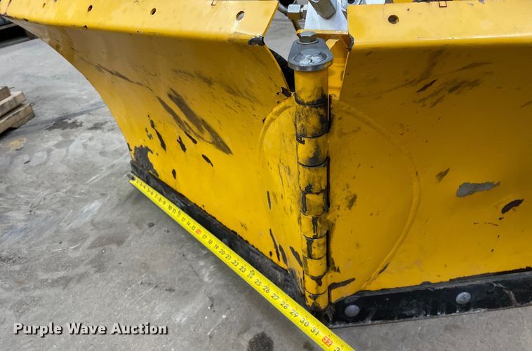 image for item OG9793 Toro Groundmaster 7200 with Polar Trac system