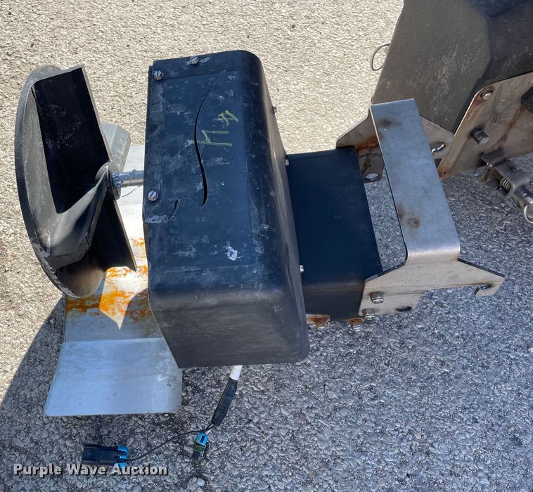 image for item OG9796 SaltDogg SHPE2000 spreader 