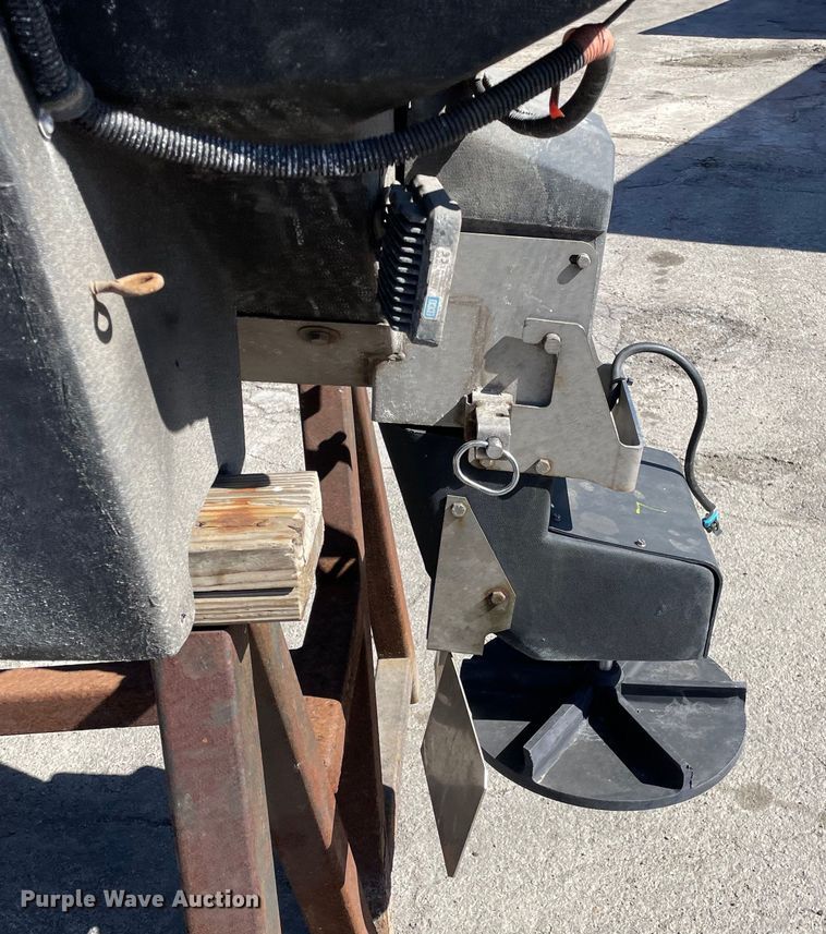 image for item OG9797 SaltDogg SHPE2000 spreader