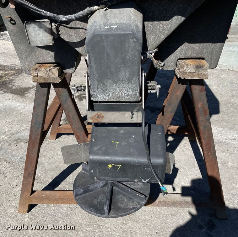 image for item OG9797 SaltDogg SHPE2000 spreader