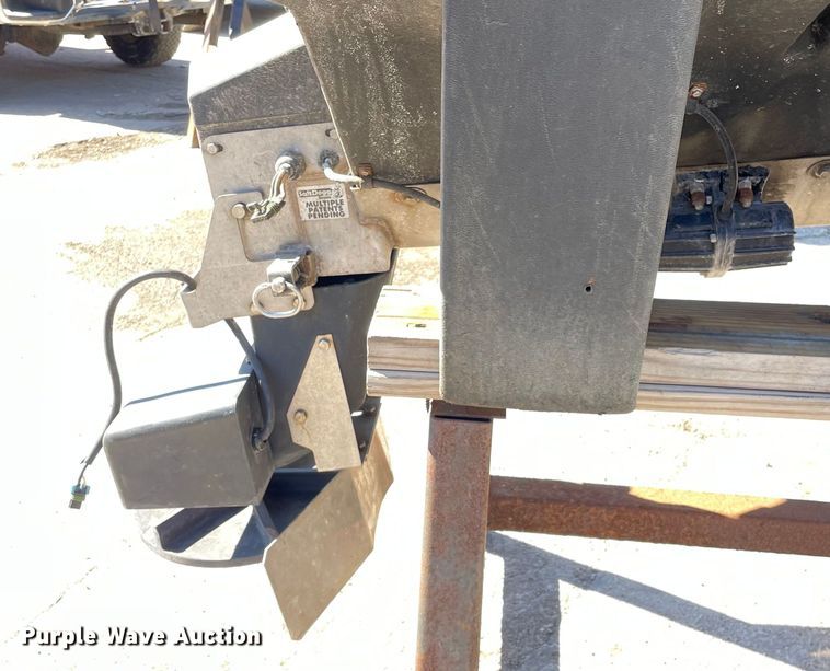 image for item OG9797 SaltDogg SHPE2000 spreader