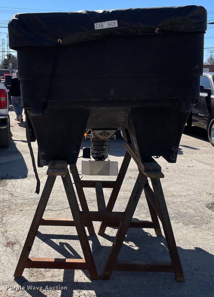 image for item OG9798 SaltDogg SHPE2000 spreader 