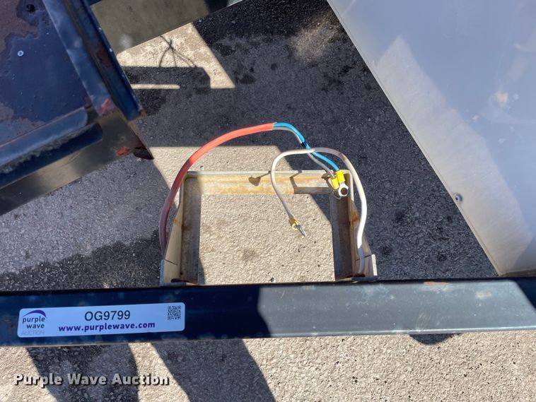 image for item OG9799 1999 Wells Cargo enclosed cargo trailer